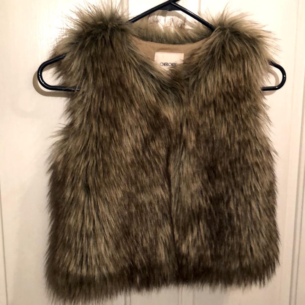 Cherokee girls faux fur vest size M/M